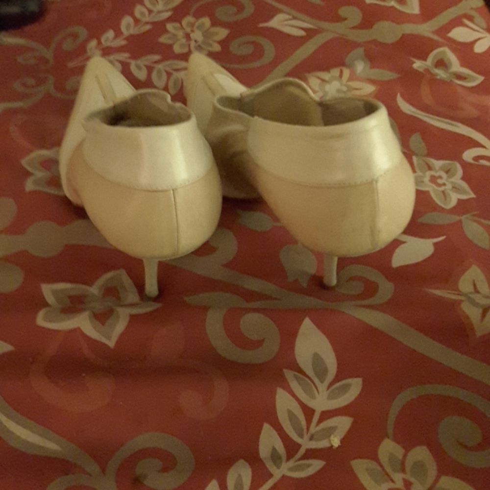 Shoes - Picture 3 of 4